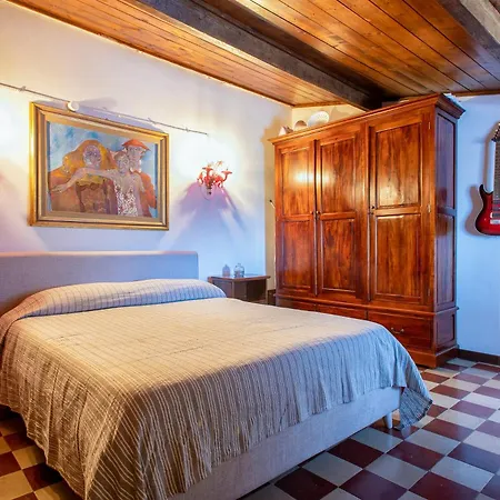 Il Conte E La Contessa *