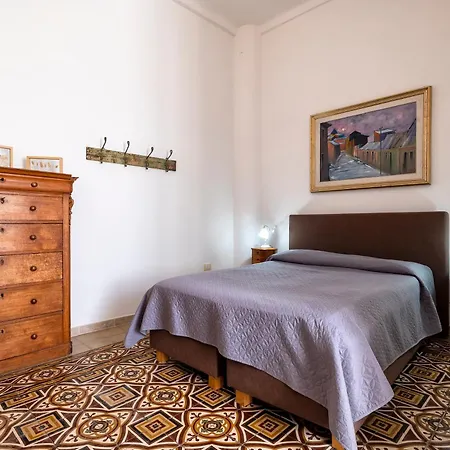 Il Conte E La Contessa